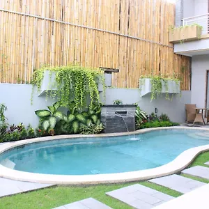 Rusty 2*, Seminyak Indonesia