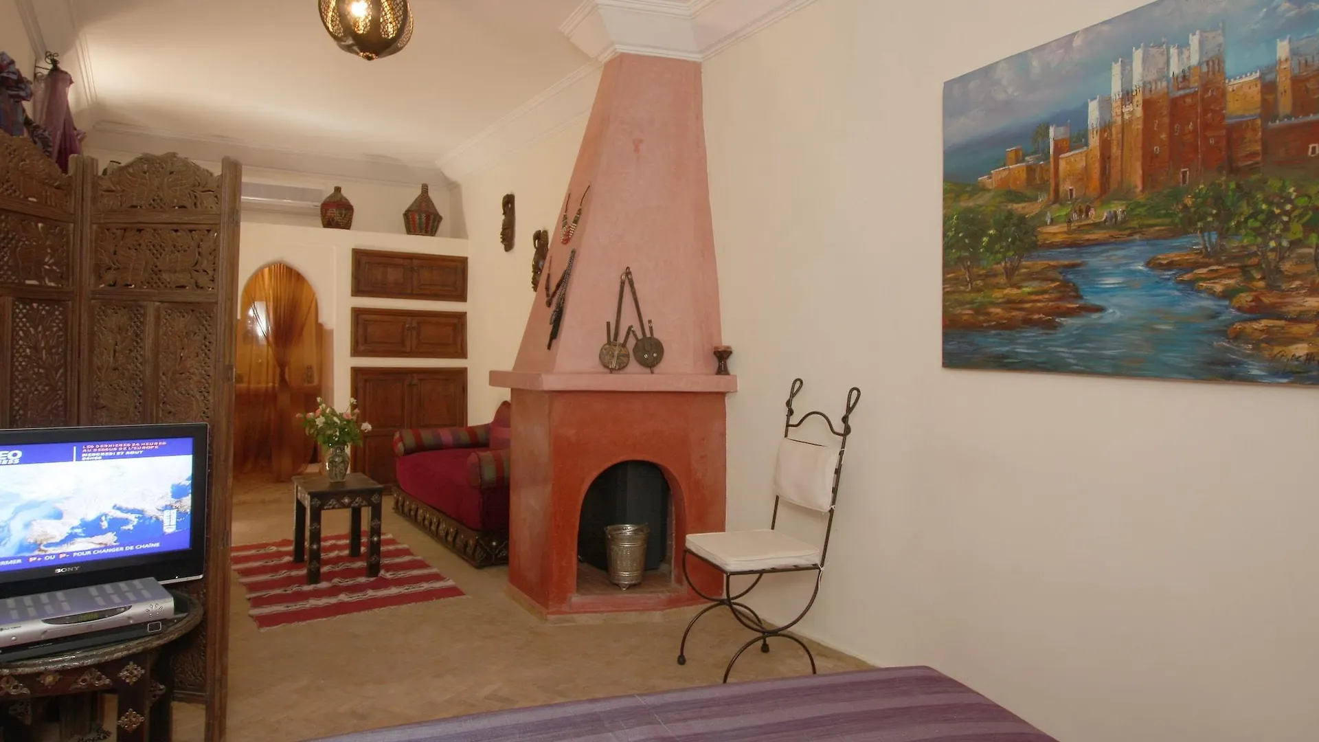 לינה וארוחת בוקר מרקש Riad Petit Karmela