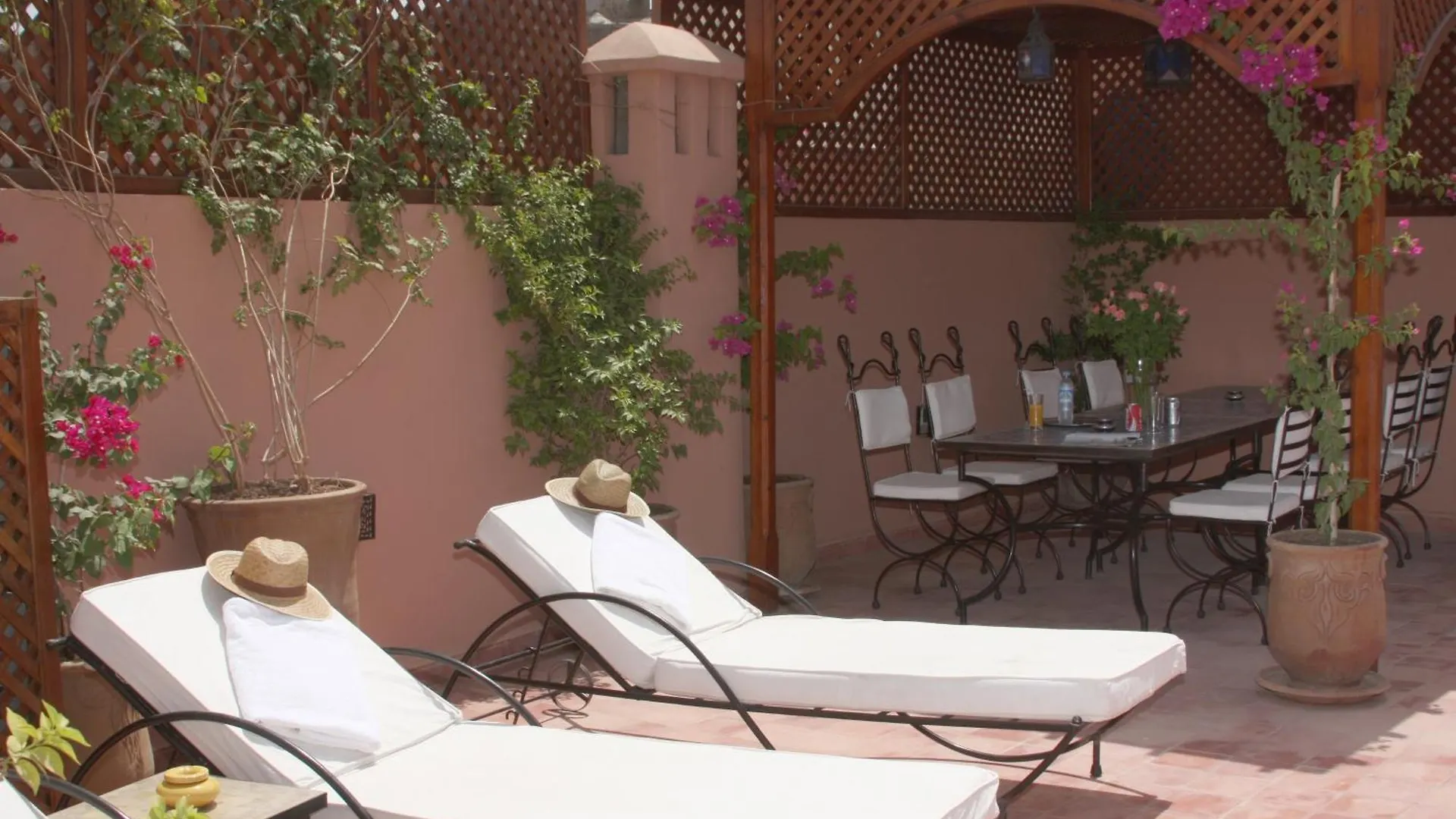 מרקש Riad Petit Karmela 3*,