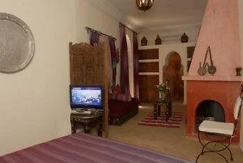 לינה וארוחת בוקר מרקש Riad Petit Karmela