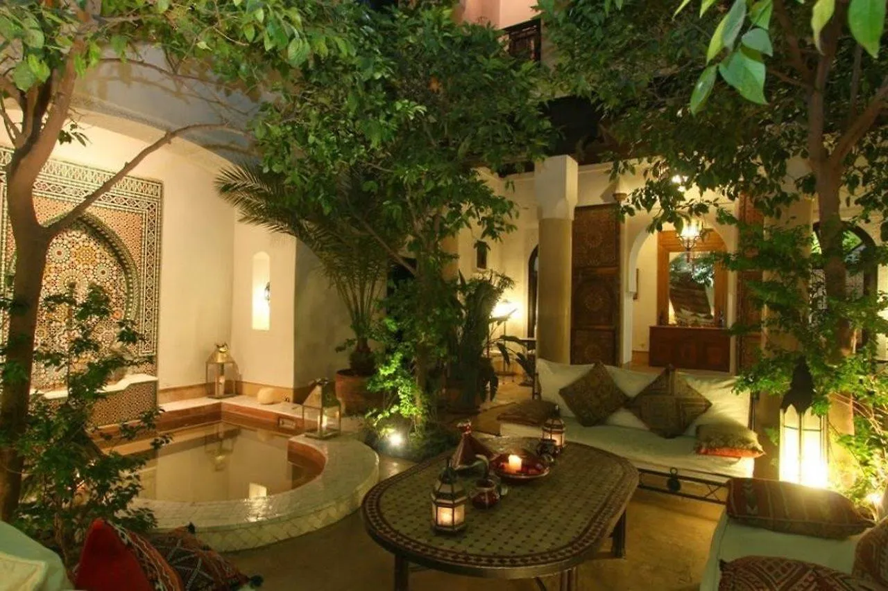 *** לינה וארוחת בוקר מרקש Riad Petit Karmela מרוקו
