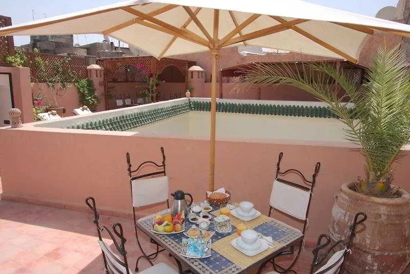 מרקש Riad Petit Karmela לינה וארוחת בוקר