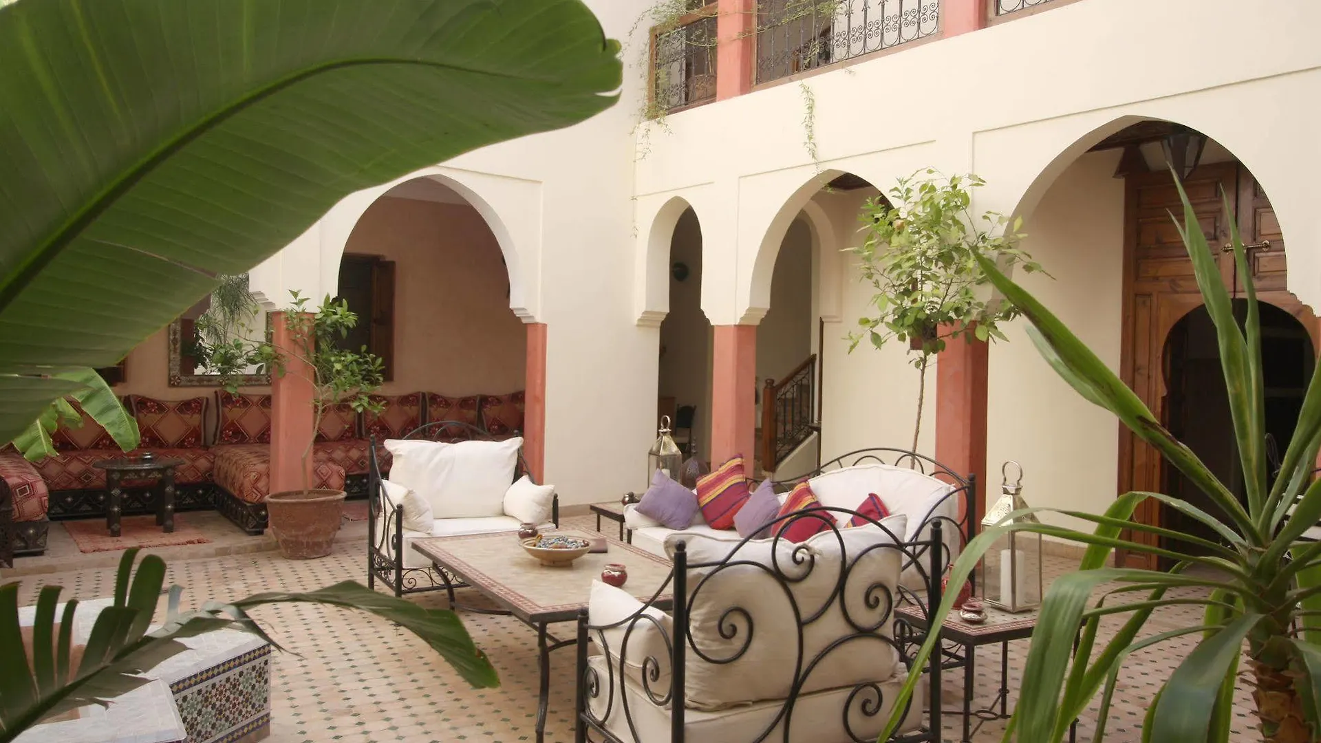 לינה וארוחת בוקר מרקש Riad Petit Karmela